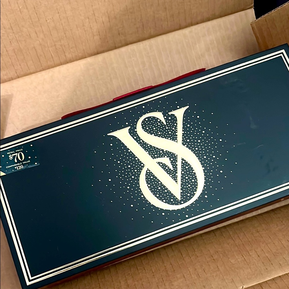 New In Box VS Black and Gold Gift Box Perfumes Mini All Sealed never open